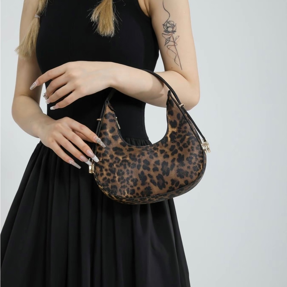 Leopard print bag